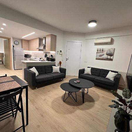 Daniela'S Modern Apartment Strovolos Ngoại thất bức ảnh