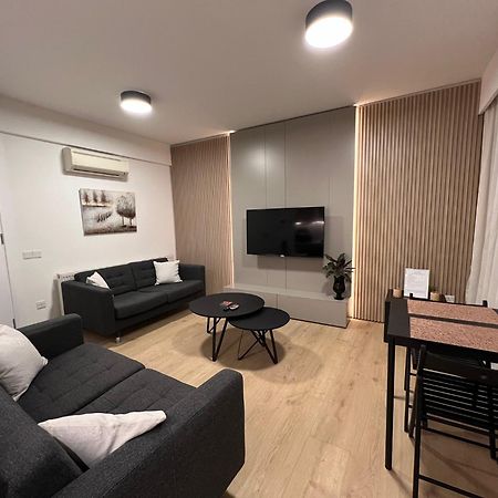 Daniela'S Modern Apartment Strovolos Ngoại thất bức ảnh