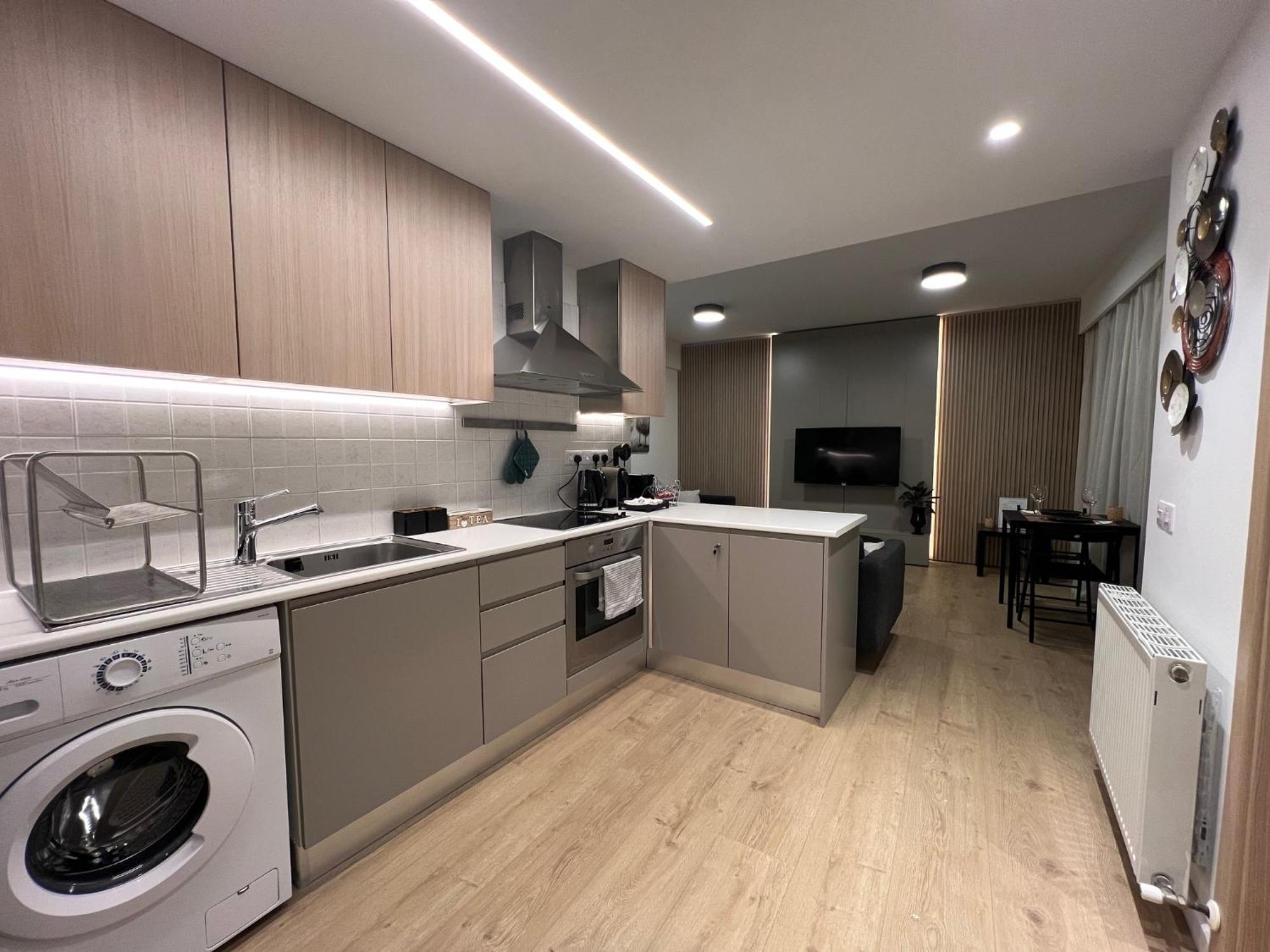 Daniela'S Modern Apartment Strovolos Ngoại thất bức ảnh